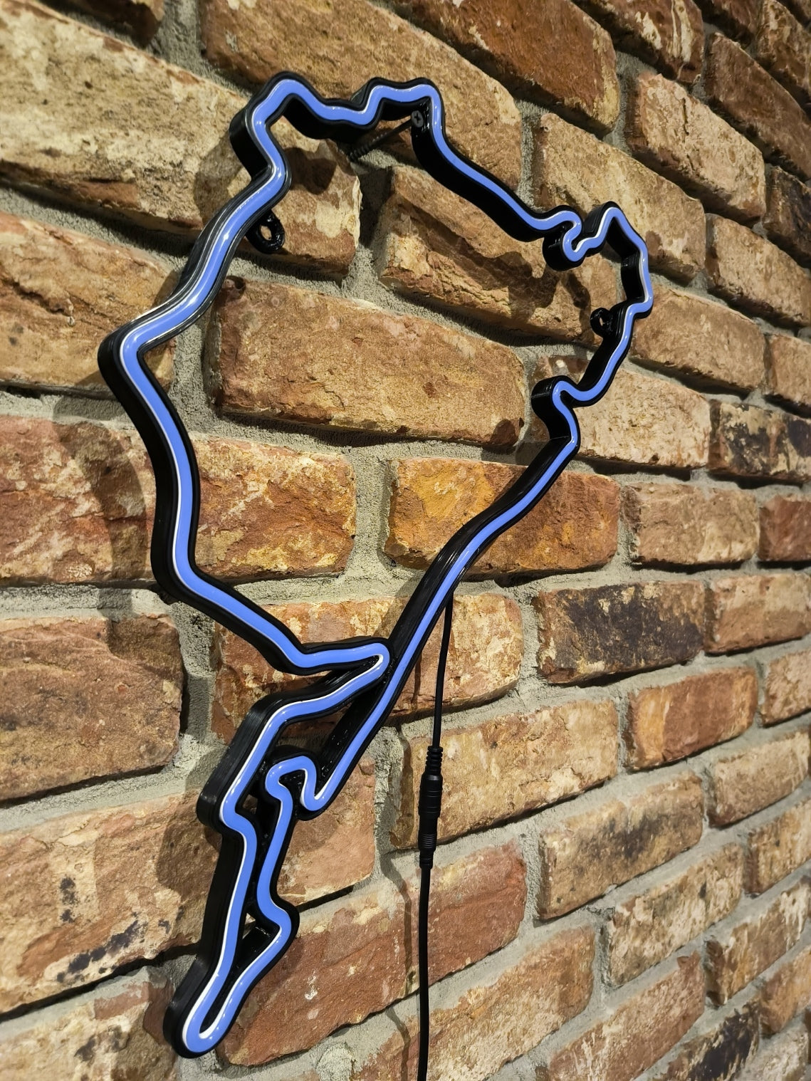 Neon Track – LED Formula 1 Circuit Outline