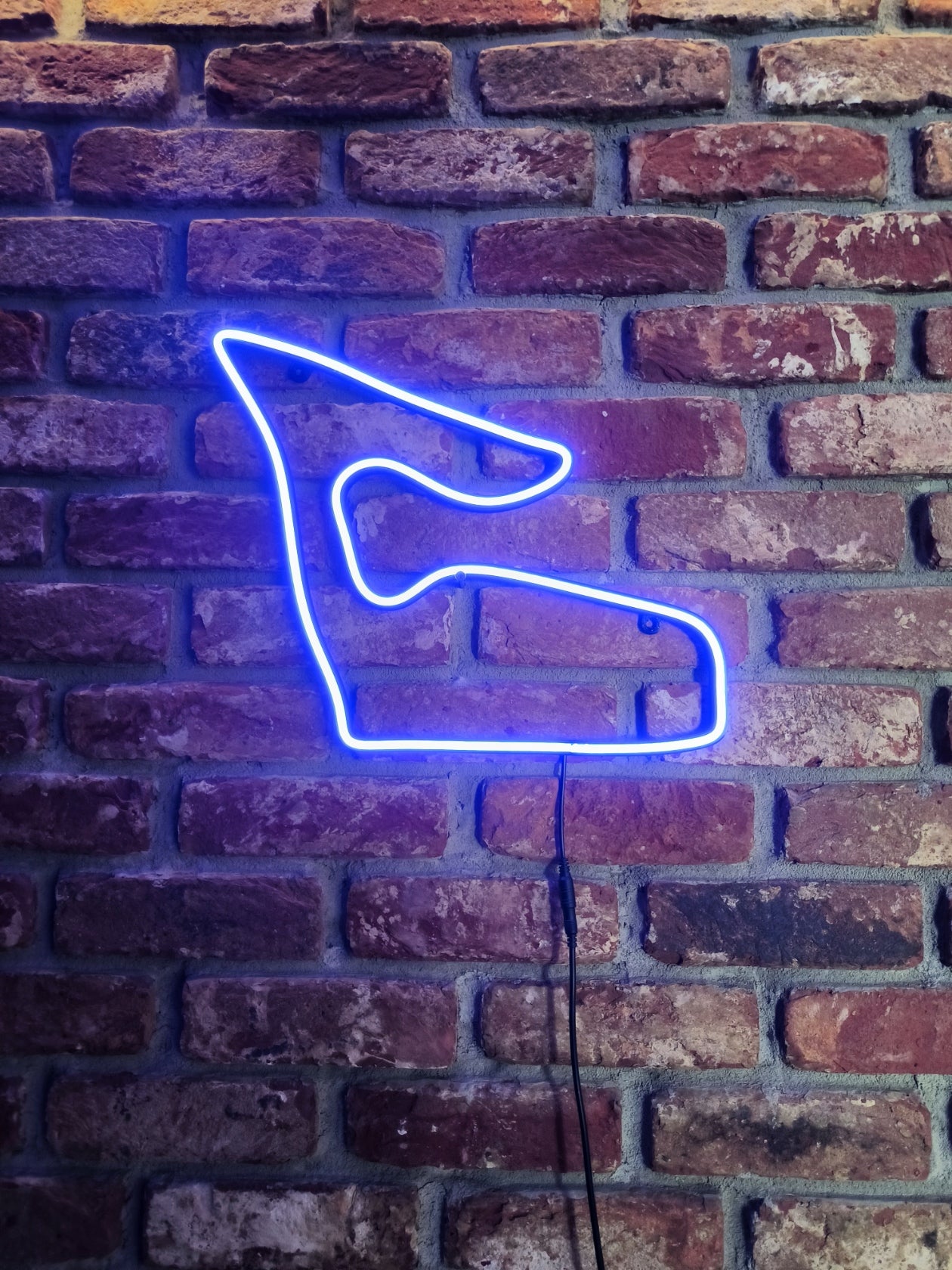Neon Track – LED Formula 1 Circuit Outline