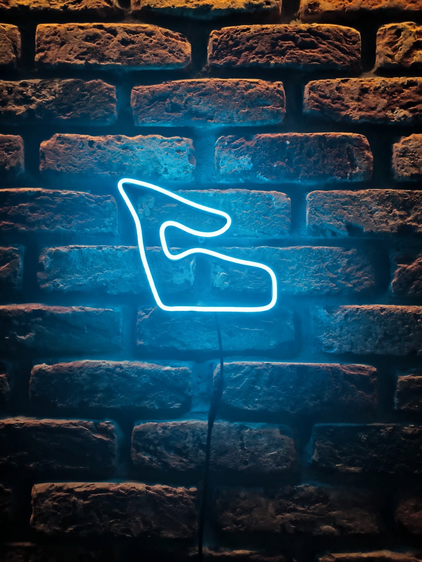 Neon Track – LED Formula 1 Circuit Outline